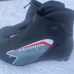 Salomon Escape5TR Cross-Country Ski Boots Men’s US 9.5/ EU 43 Black/Grey VGUC
